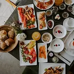 Arua Private * Μεράνο