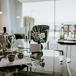 Arua Private Lodge Μεράνο