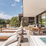 Arua Private Μεράνο