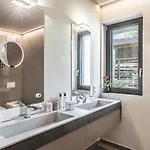 Arua Private