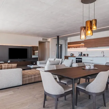 Деревянный коттедж Arua Private Мерано